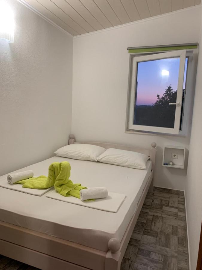 Studio Apartment Simi Traù Esterno foto